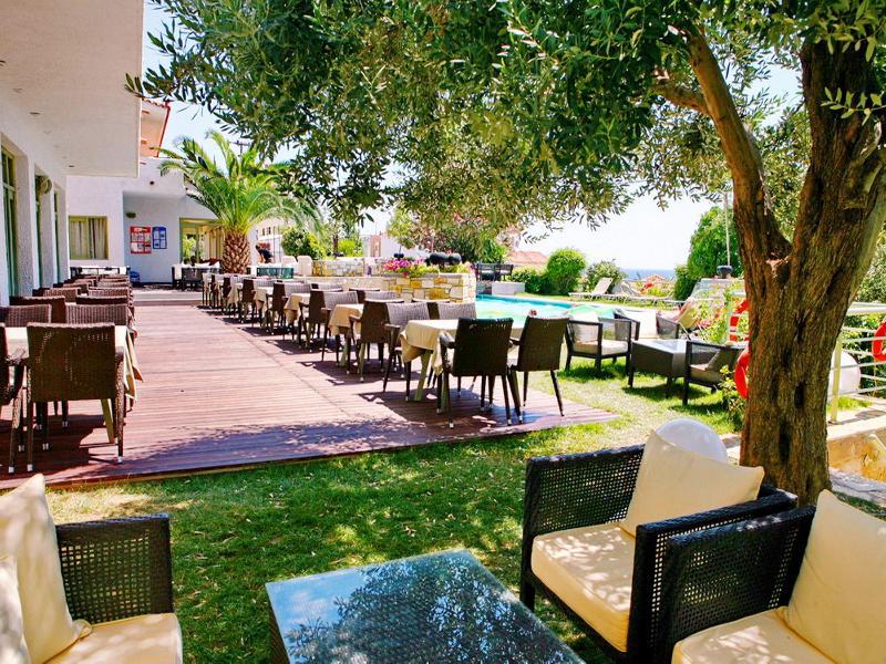 Sandy Bay Hotel Plomari Екстериор снимка