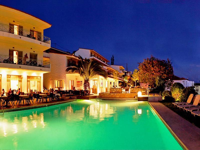 Sandy Bay Hotel Plomari Екстериор снимка