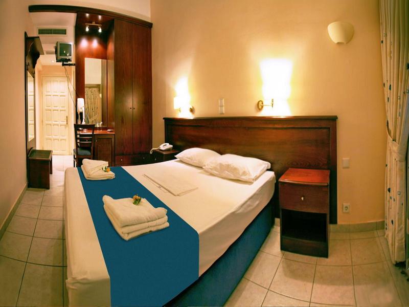 Sandy Bay Hotel Plomari Екстериор снимка