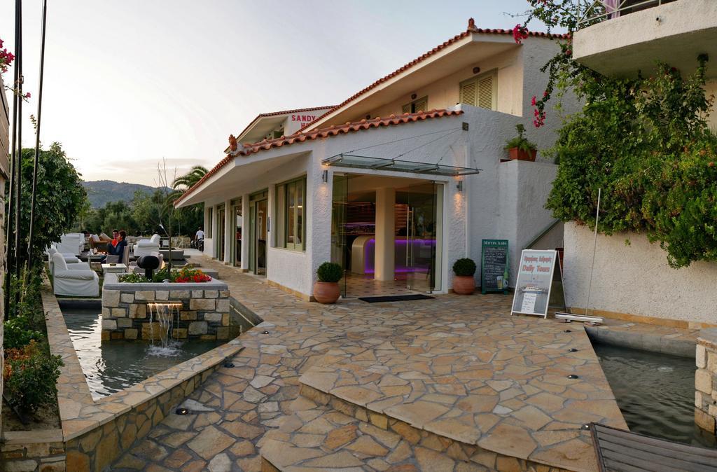 Sandy Bay Hotel Plomari Екстериор снимка