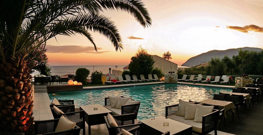 Sandy Bay Hotel Plomari Екстериор снимка