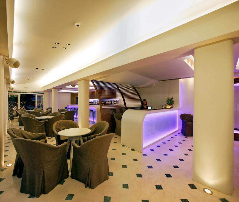 Sandy Bay Hotel Plomari Екстериор снимка