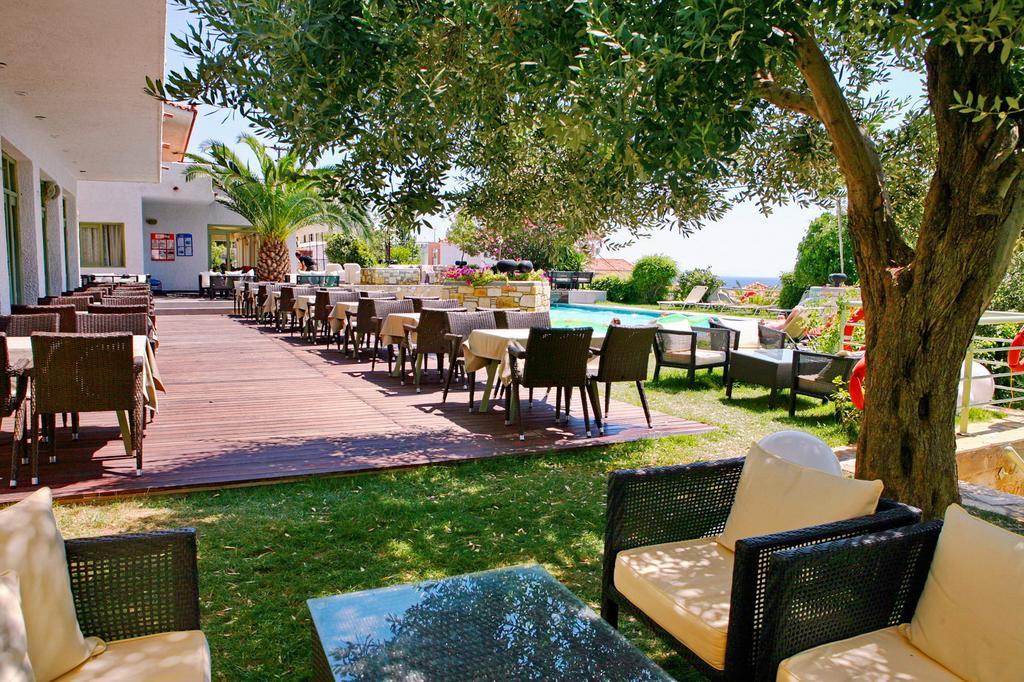 Sandy Bay Hotel Plomari Екстериор снимка