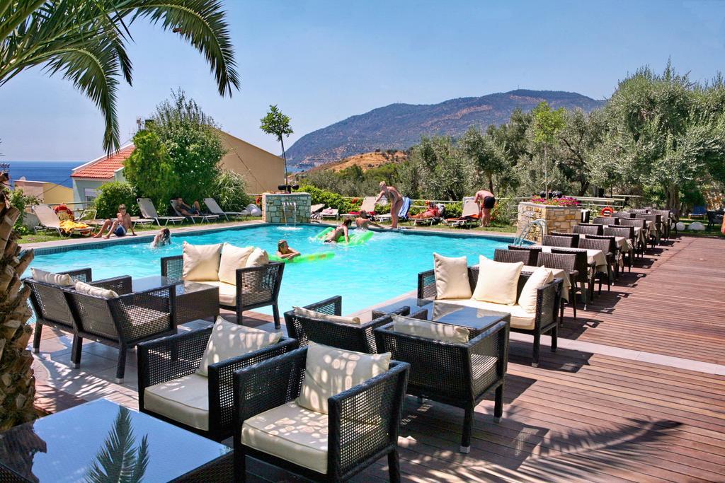 Sandy Bay Hotel Plomari Екстериор снимка