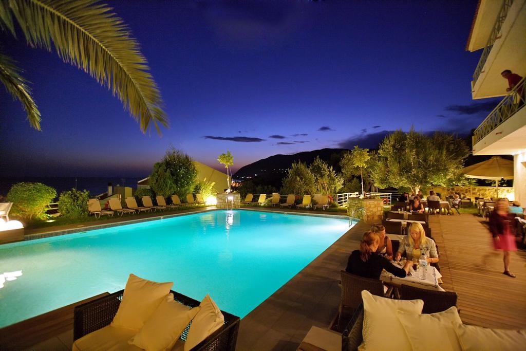 Sandy Bay Hotel Plomari Екстериор снимка