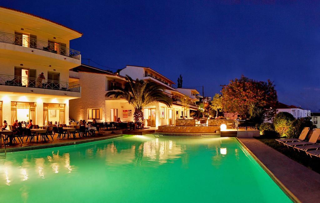 Sandy Bay Hotel Plomari Екстериор снимка